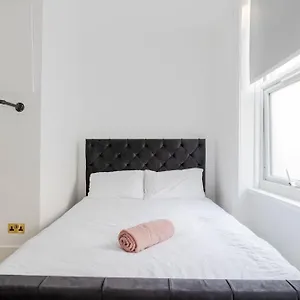 apt-apartament.cambridgehotelsuk.com/