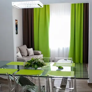 https://laura-lifestyle-and-history.hotels-of-thessaloniki.com