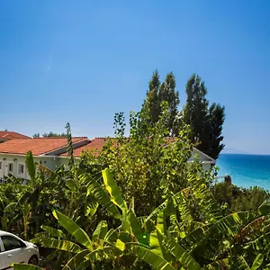 https://stefanos-studios-above-the-beach-of-lourdas.kefaloniahotels.net